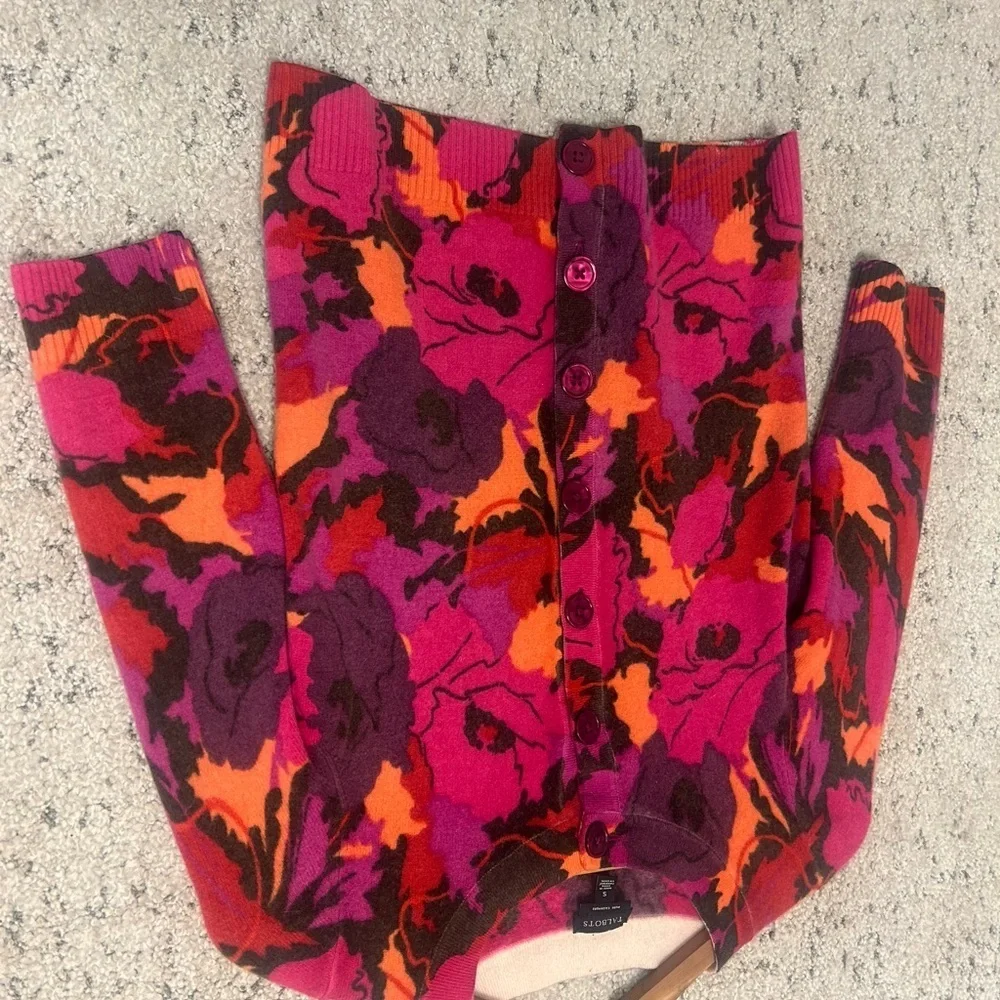 Talbots S Cashmere Floral Button-Up Cardigan in EUC perfect for wedding cover up - Picture 9 of 9